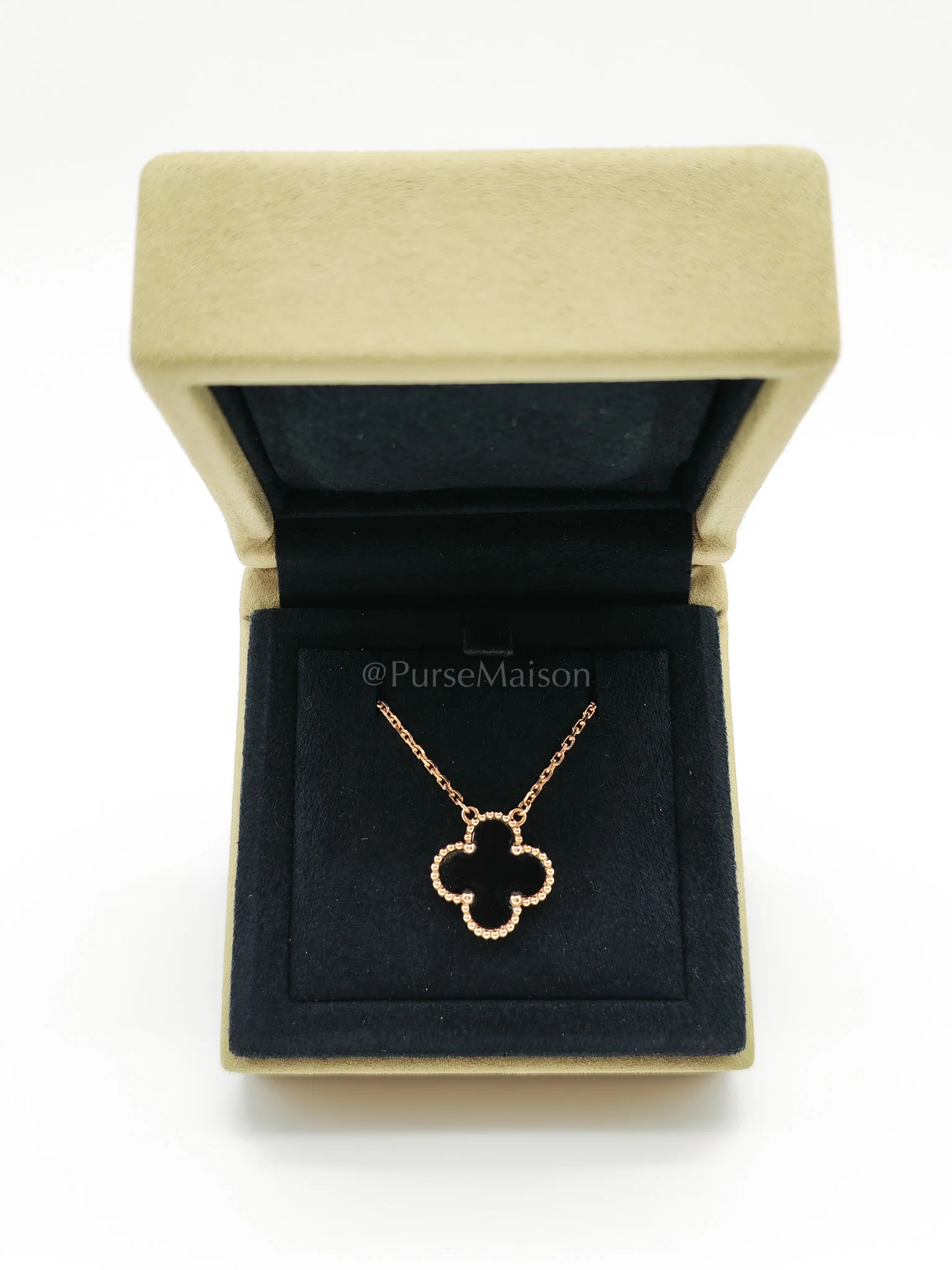 Van Cleef & Arpels Vintage Alhambra in Onyx Pendant Yellow Gold Necklace Year 2023