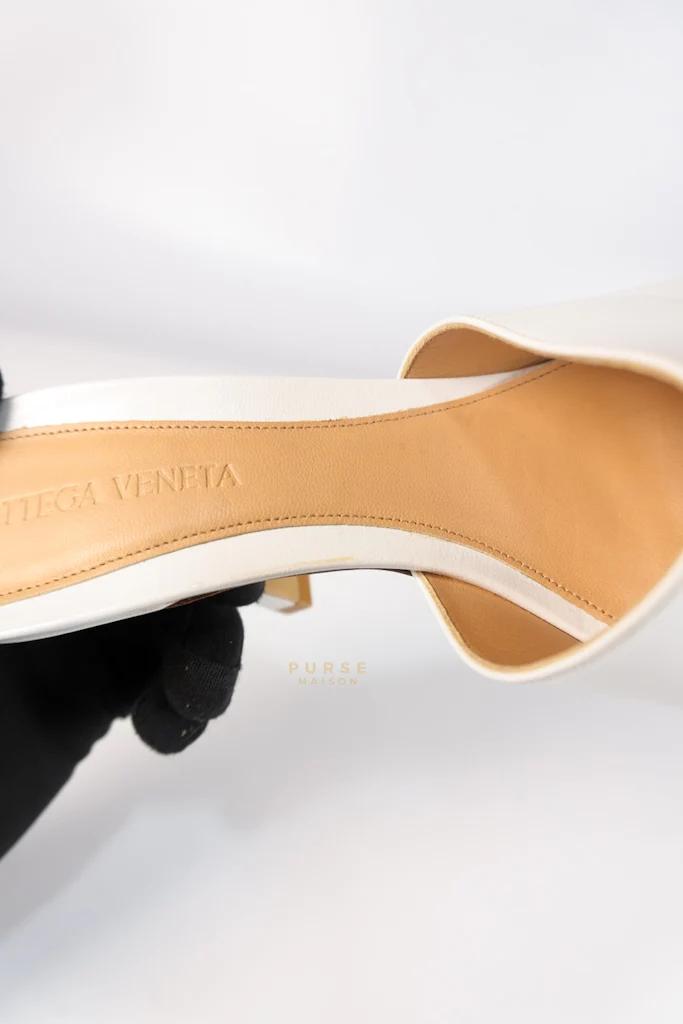Bottega Veneta Stretch Mule Sandals White in Lambskin Leather Size 39 EU (24.5 cm) - Image 19